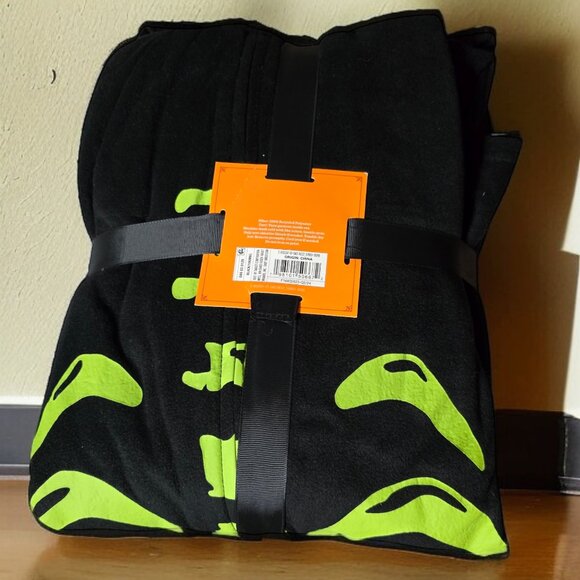 NWT HIDE & EEK ( L-Men's) 1 Pc. Glow in the Dark Pajama's or Costume - Picture 3 of 5